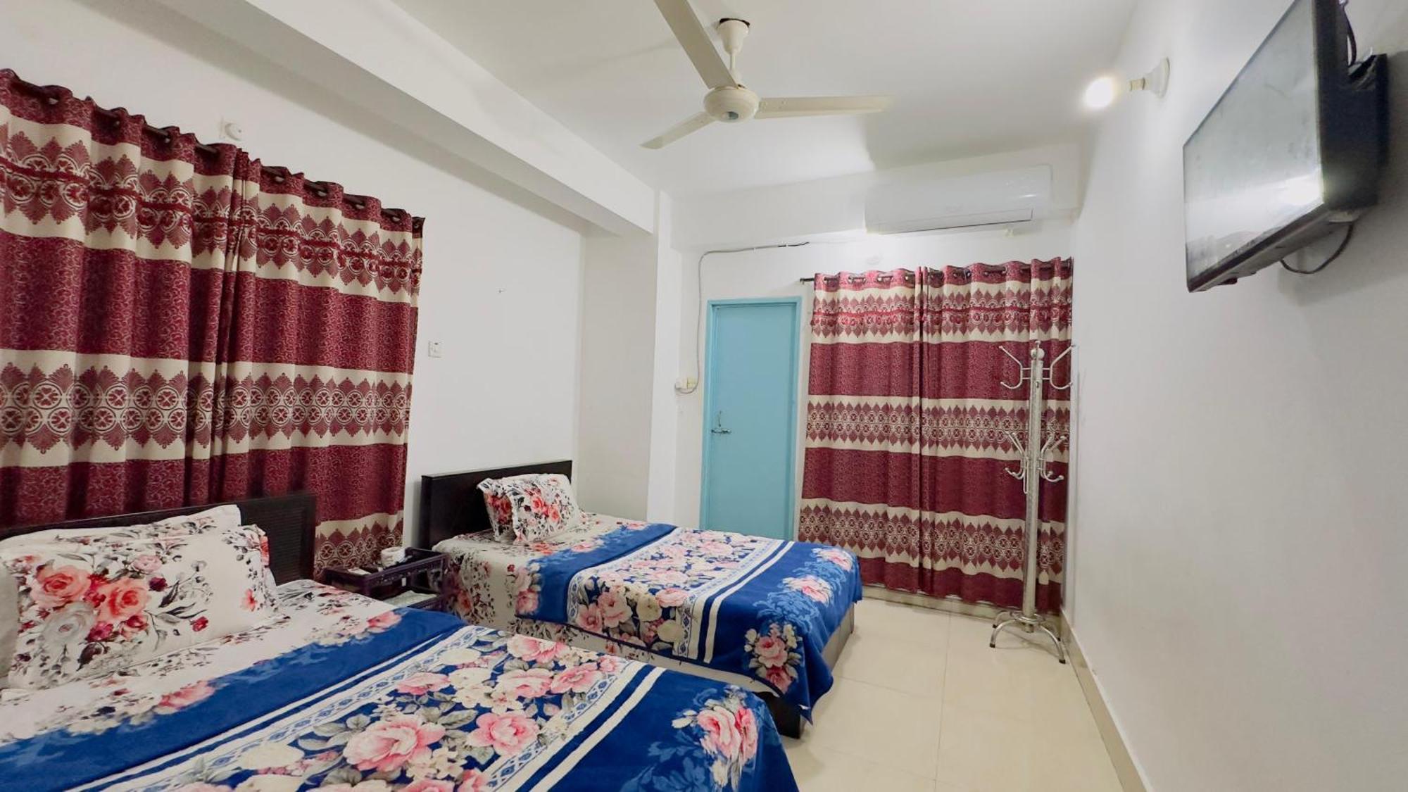 Mohammadia Restaurant & Guest House Near United Hospital 다카 외부 사진