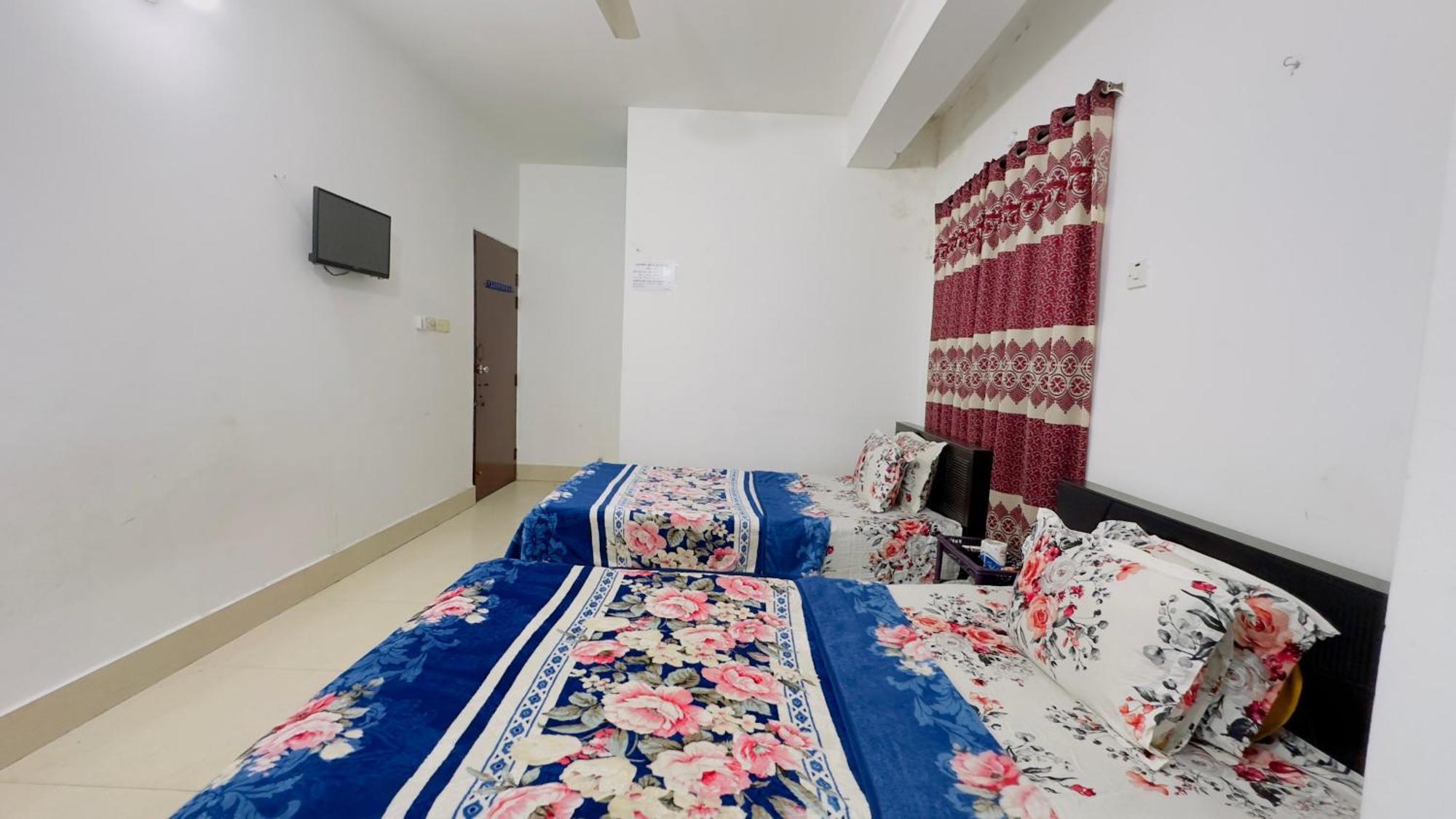 Mohammadia Restaurant & Guest House Near United Hospital 다카 외부 사진